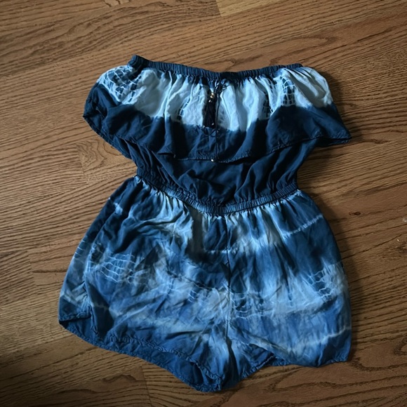 Really cute tie dye romper - Picture 1 of 6